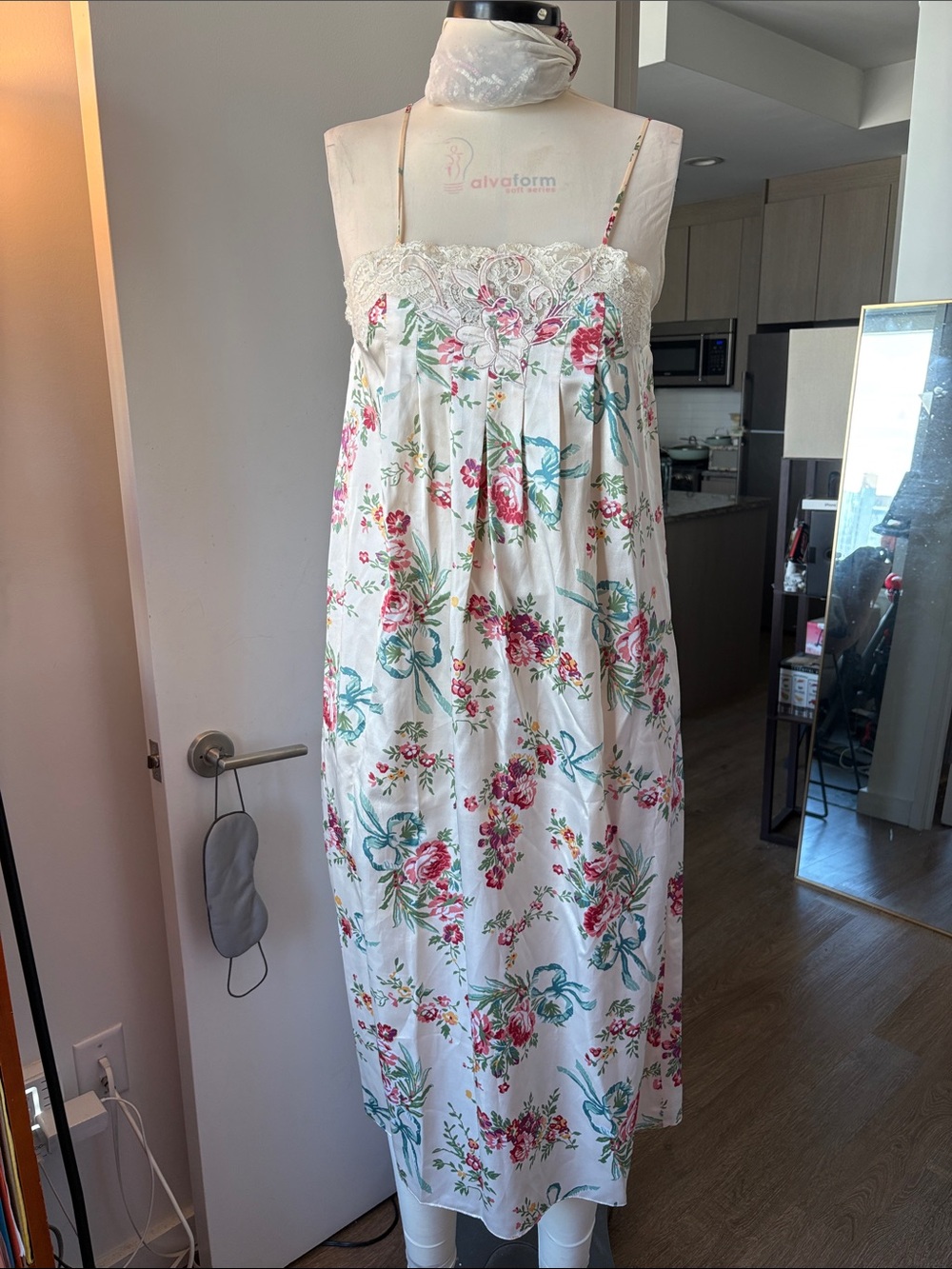 Natori White Floral Lace-Trim Chemise with Pink & Teal Flowers